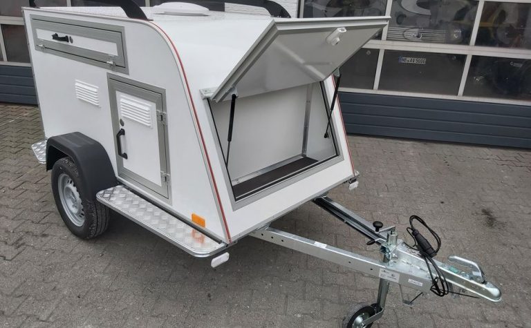 Koffer HundeTransport Anhänger TOM DOG 3 S 3 Boxen Staufach Lüfter Gepäckraum 750kg 100km/H Aktion