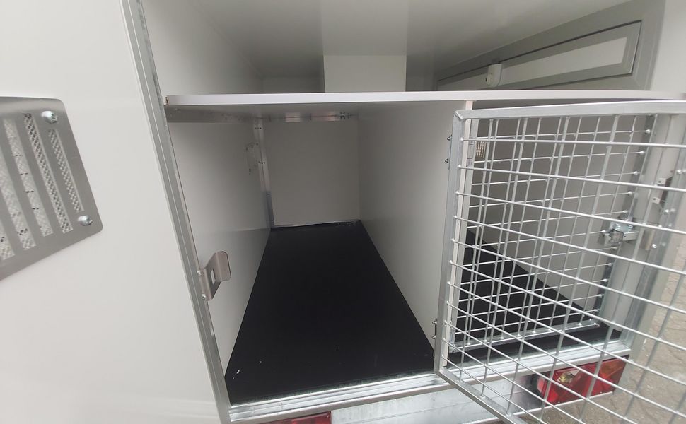 Koffer HundeTransport Anhänger TOM DOG 3 S 3 Boxen Staufach Lüfter Gepäckraum 750kg 100km/H Aktion