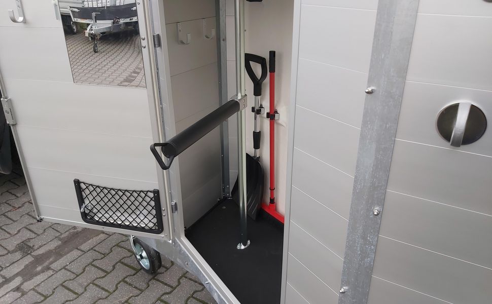 Pferdeanhänger Böckmann Champion Esprit C silver black Sattelkammer Trittschutz 2400kg preorder 24