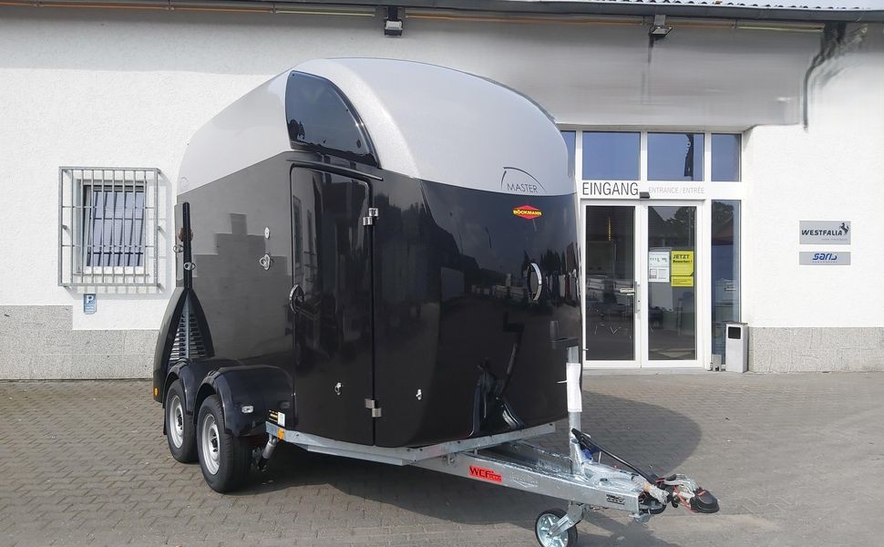 Pferdeanhänger Böckmann Master Premium silver black Dachlüfter WCF 100km/H 2400kg Abverkauf