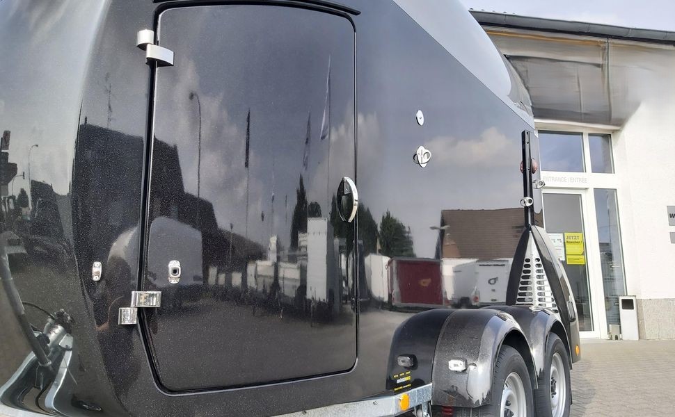 Pferdeanhänger Böckmann Master Premium silver black Dachlüfter WCF 100km/H 2400kg Abverkauf