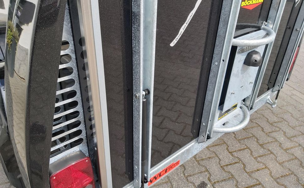 Pferdeanhänger Böckmann Master Premium silver black Dachlüfter WCF 100km/H 2400kg Abverkauf