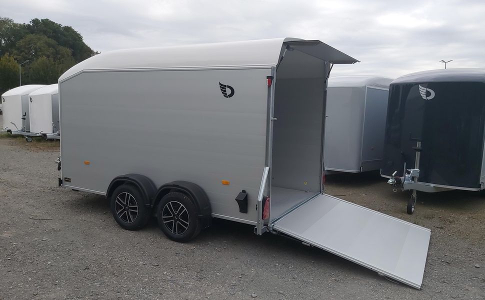 Cargo Roadster 700 plus 375x180x200cm Alu Poly weiß Alufelgen darkline 100km/H Pullman 2600kg