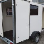 Koffer Sport Camp TFS 360.00 360x180x190cm aero Seitentür 2 Fenster+ DL IL 230V 1300kg 100km/H
