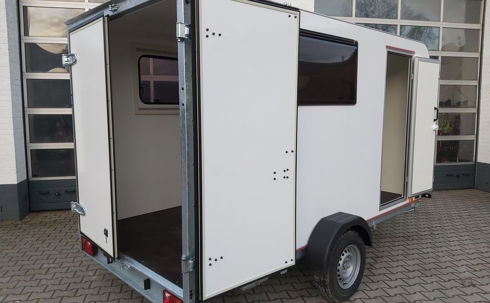 Koffer Sport Camp TFS 360.00 360x180x190cm aero Seitentür 2 Fenster+ DL IL 230V 1300kg 100km/H