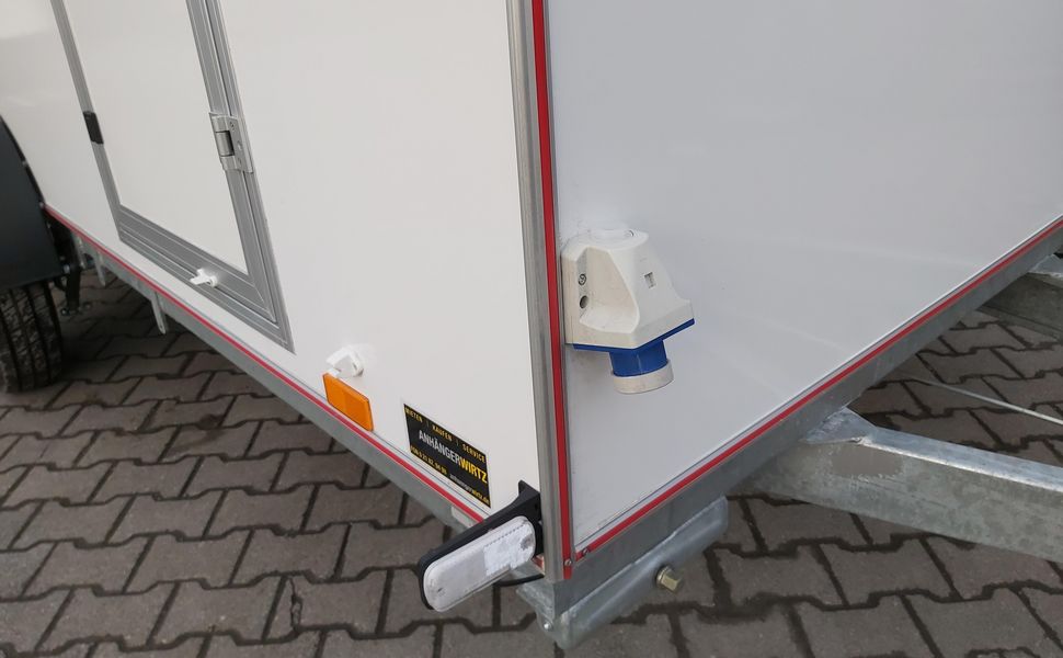 Koffer Sport Camp TFS 360.00 360x180x190cm aero Seitentür 2 Fenster+ DL IL 230V 1300kg 100km/H