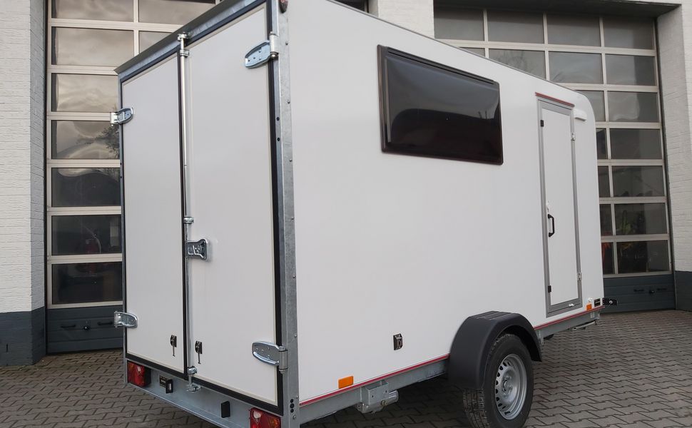 Koffer Sport Camp TFS 360.00 360x180x190cm aero Seitentür 2 Fenster+ DL IL 230V 1300kg 100km/H