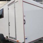 Koffer Sport Camp TFS 360.01 360x180x190cm aero Seitentür Heckrampe 2 Fenster DL IL 230 1300kg 100km